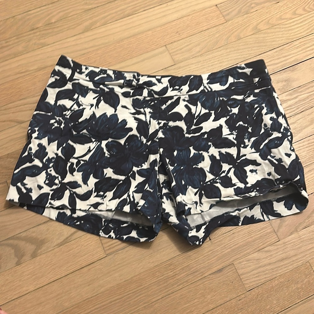 EUC Margaret M Floral Pull On Shorts
